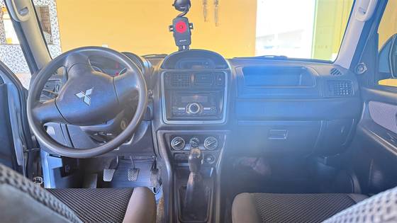 MITSUBISHI PAJERO TR4 2.0 4X2 16V 140CV FLEX 4P MANUAL